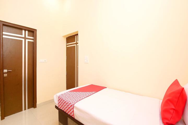 Room 17 of 20