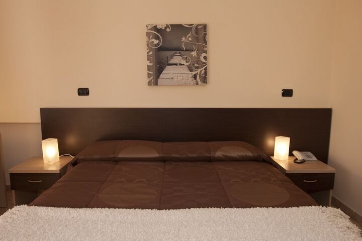 Room 12 of 67
