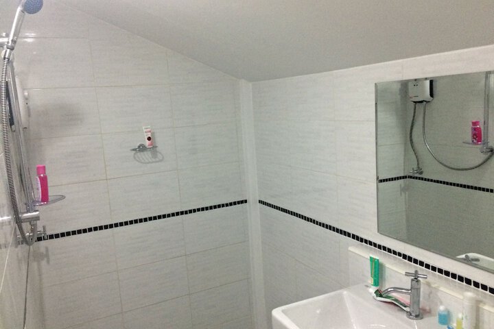 Room 17 of 35
