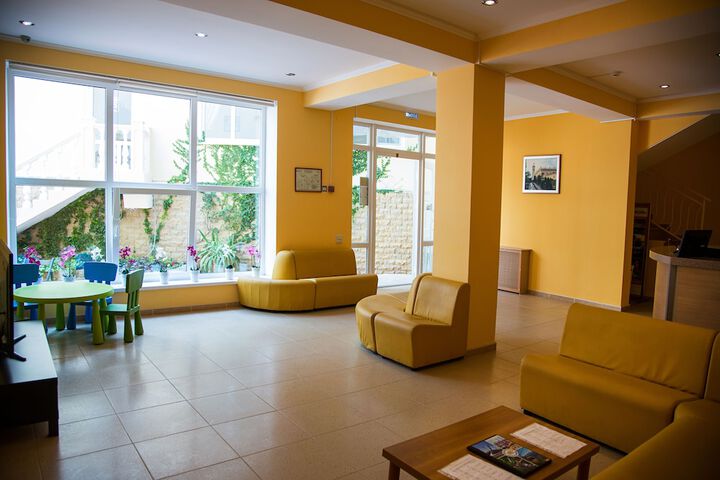 Hotel 2 of 71