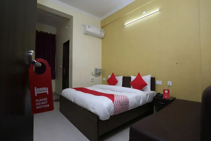 Room 3 of 14