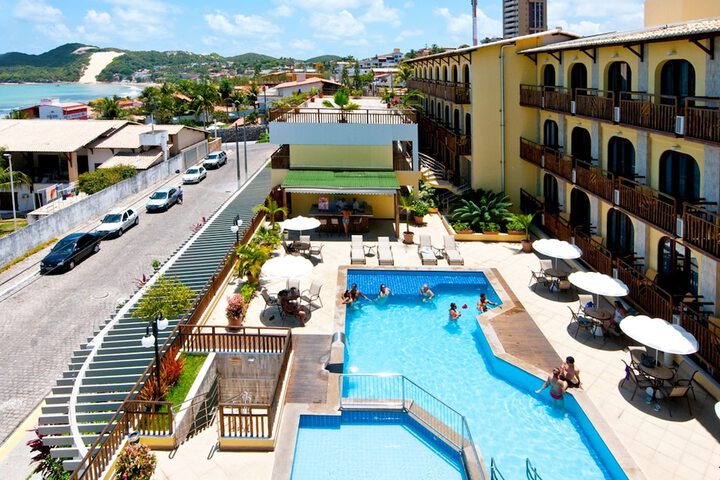 Hotel Pool
