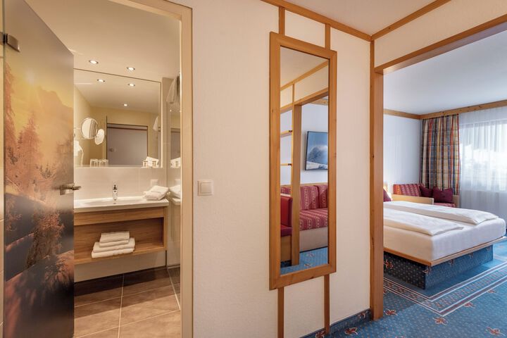 Room 10 of 68