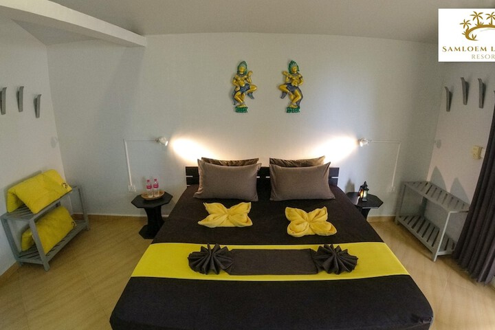 Room 4 of 33
