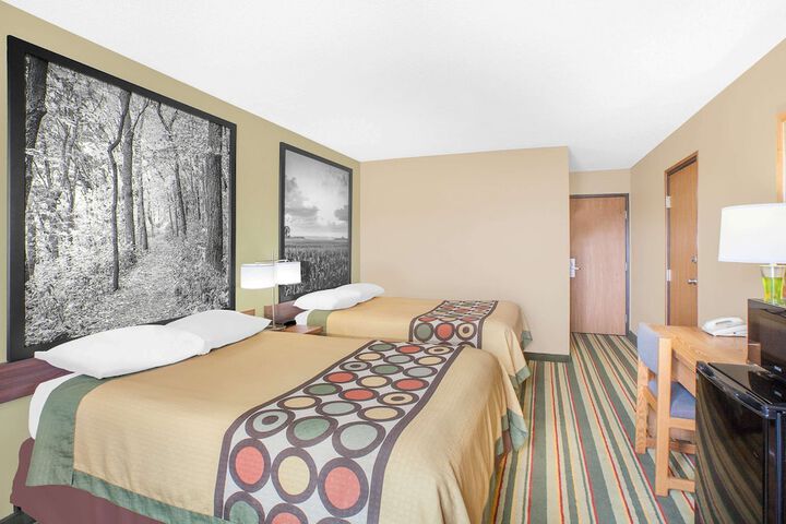 2 Double Beds (8 of 8)