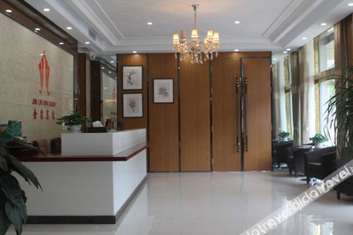 Hotel Interior 10 of 27