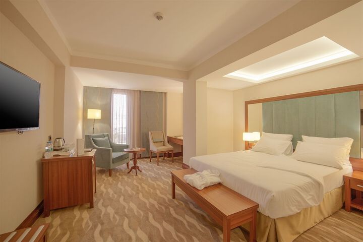 Room 14 of 37