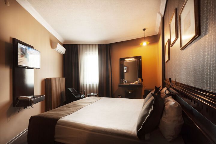 Room 17 of 56
