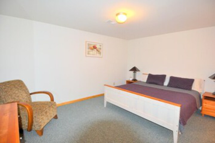 Room 35 of 38