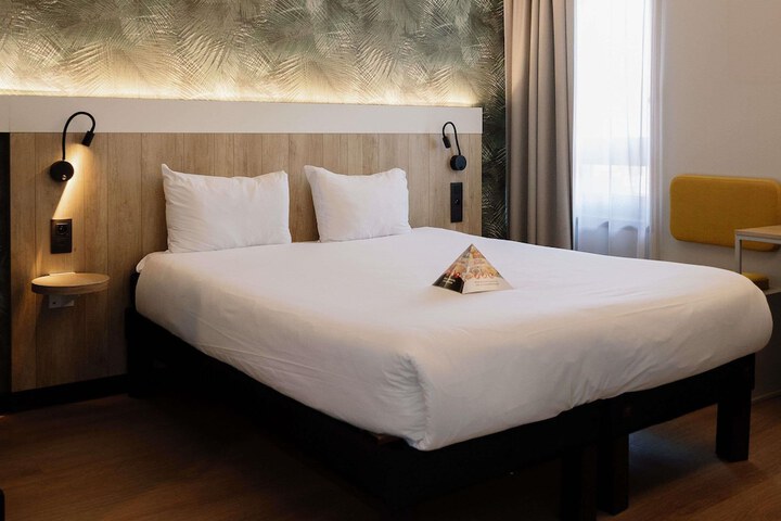 Hotel 79 of 84
