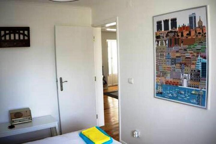 Room 8 of 11