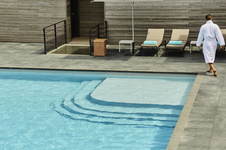 Pool 54 of 182