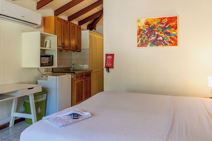 Room 6 of 17