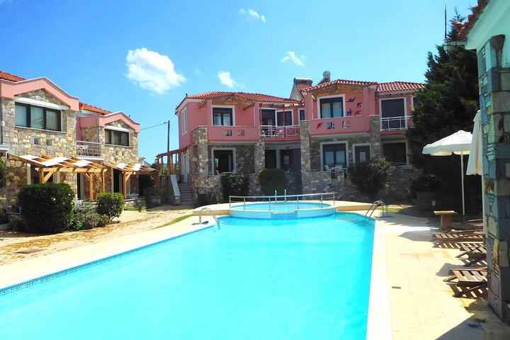 Pool 39 of 59