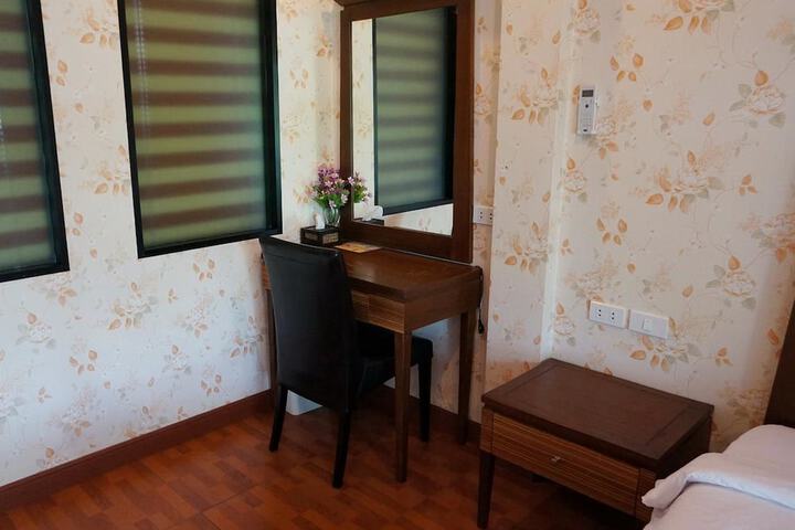 Room 8 of 22
