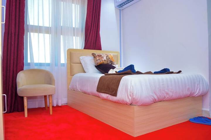Room 8 of 70