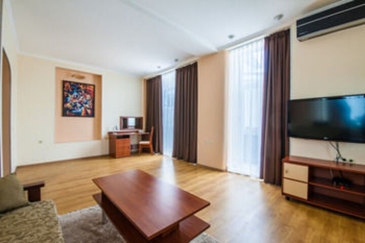 Room 37 of 46