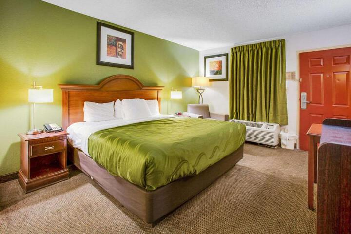 Standard | King Bed (4 of 13)
