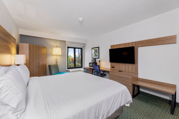 Room 38 of 125