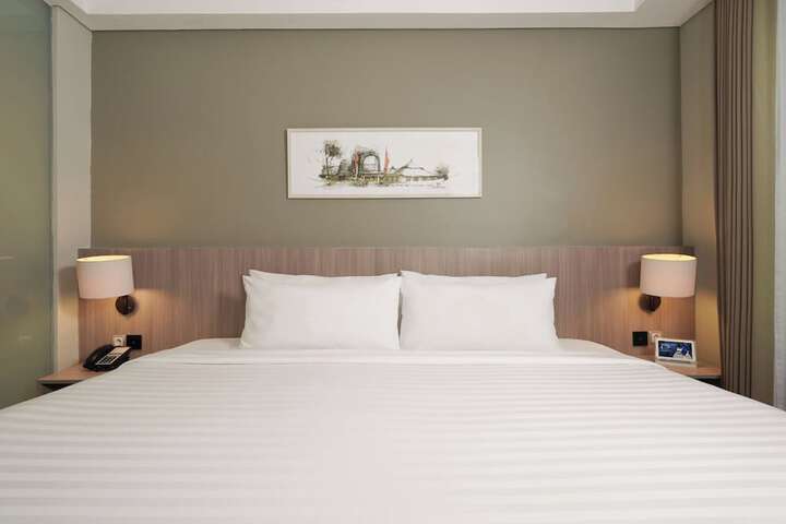 Room 13 of 50