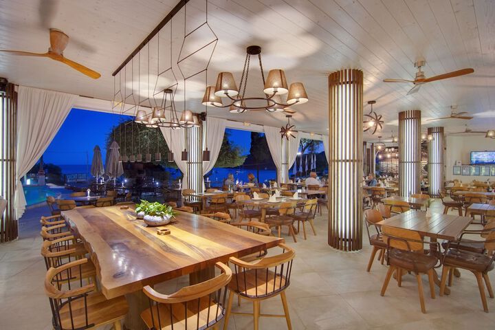 Dining 103 of 129