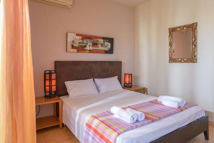Room 2 of 31