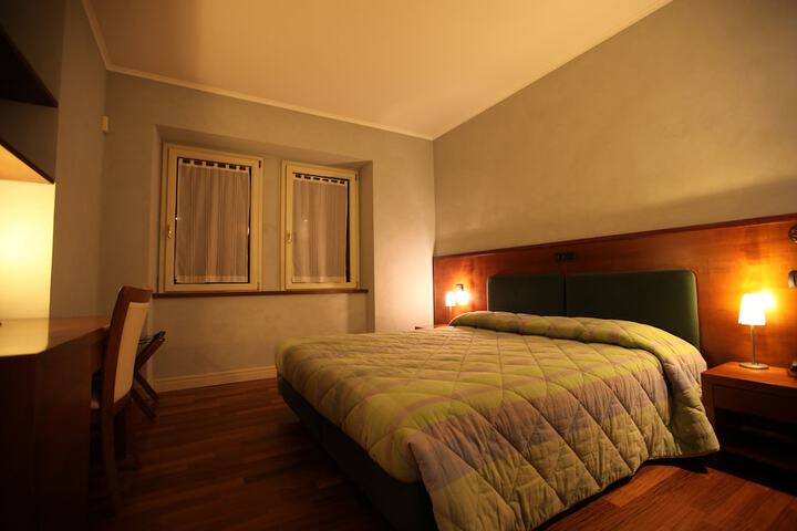 Room 13 of 89