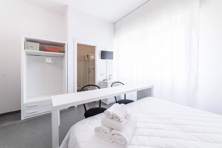 Room 8 of 62