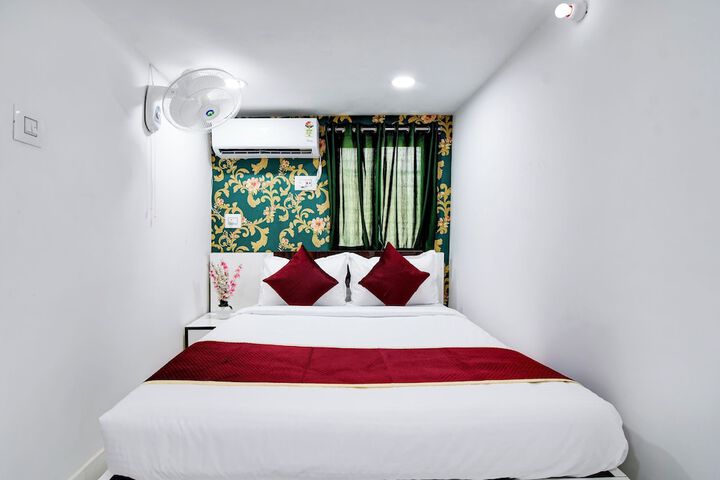 Room 21 of 33