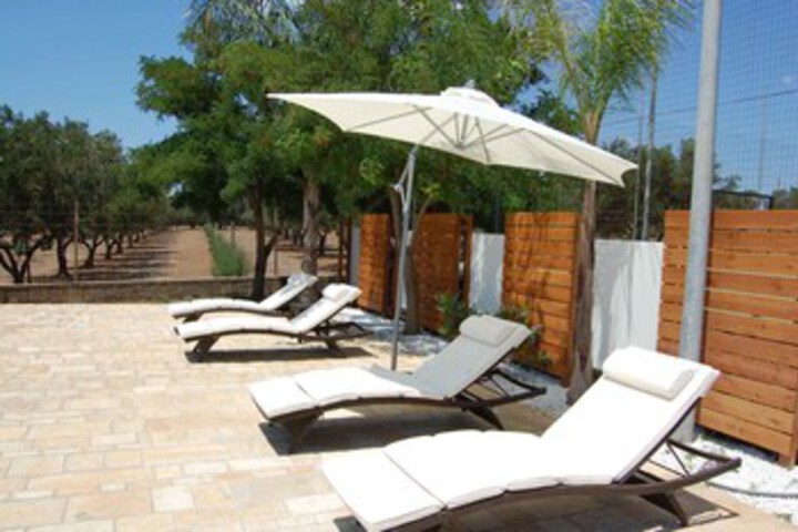 Sundeck 33 of 33