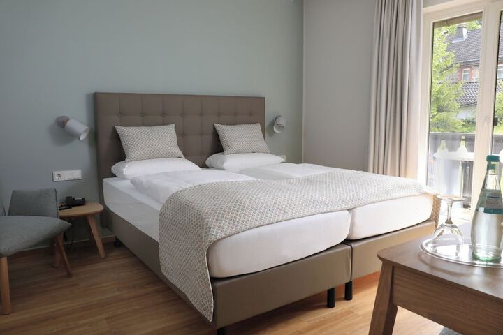 Room 45 of 98