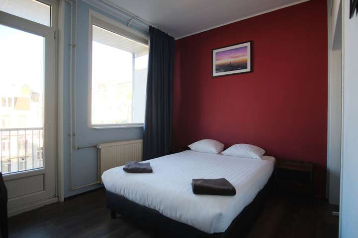 Room 21 of 82