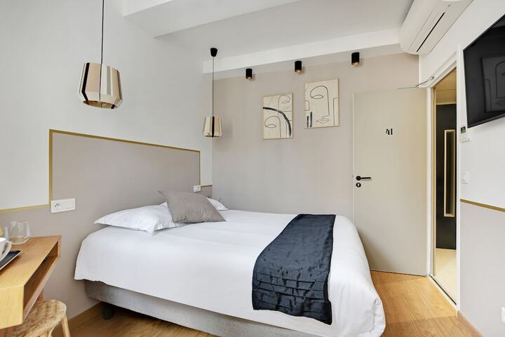 Room 18 of 31
