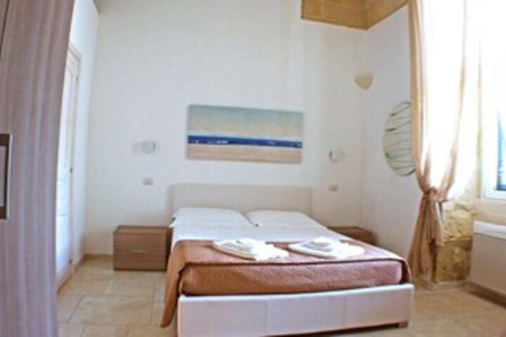 Room 32 of 45