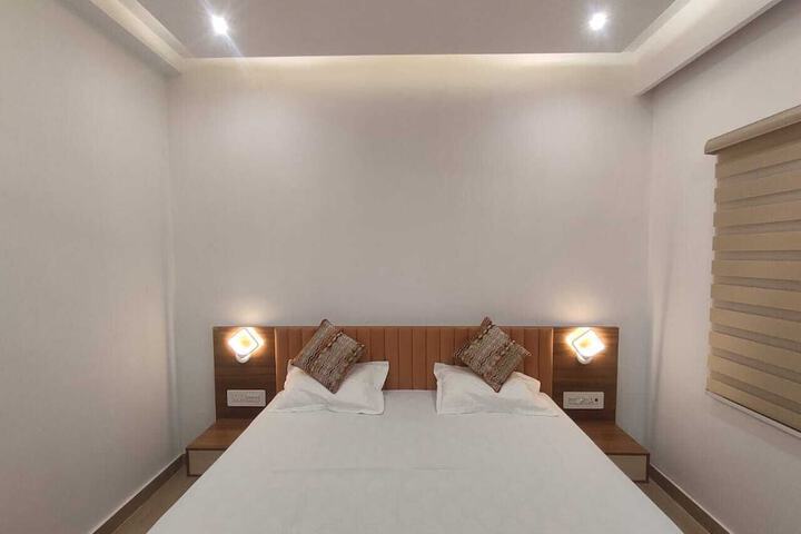 Room 7 of 36