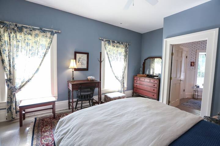 Room 6 of 45
