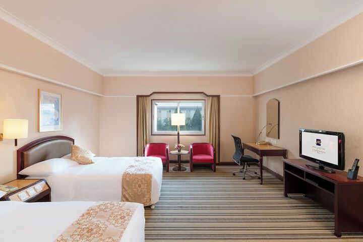 Room 47 of 175