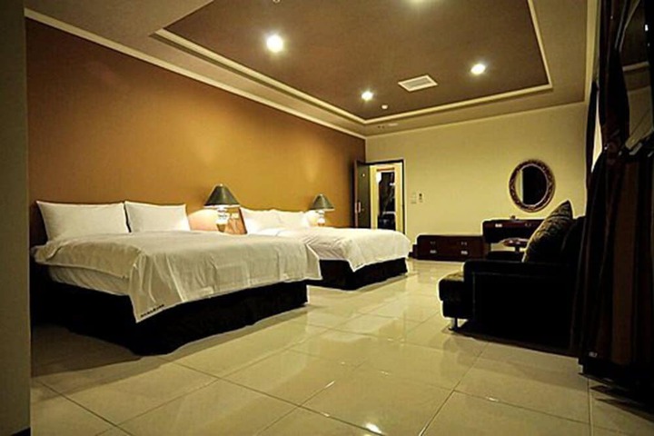 Room 2 of 23