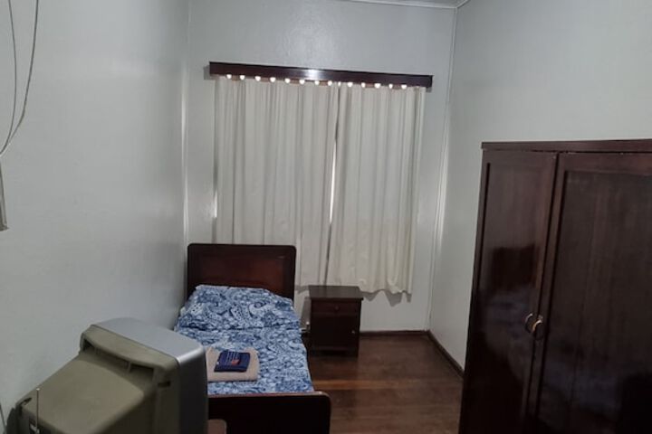 Room 8 of 28