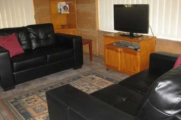 Room 4 of 10