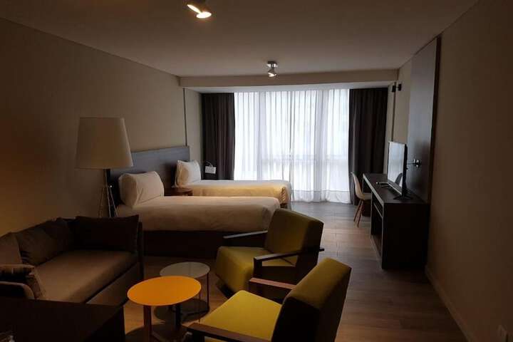 Room 15 of 48