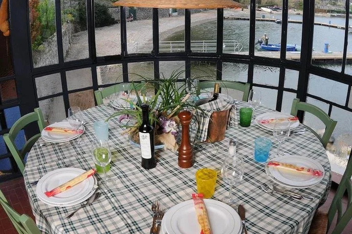 Dining 17 of 17