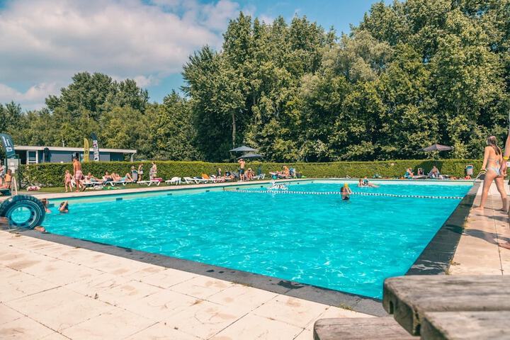 Pool 15 of 35