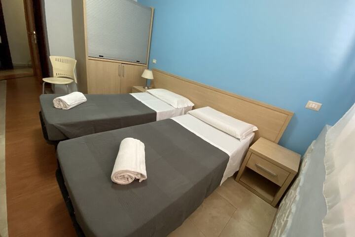 Room 4 of 24