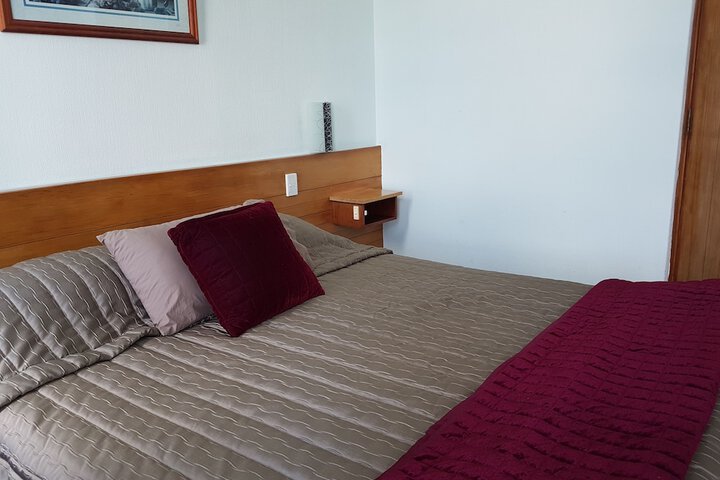Room 8 of 32