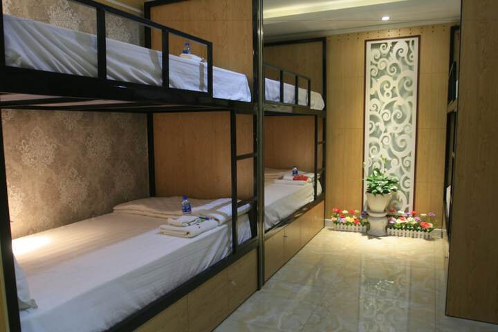 Room 5 of 22