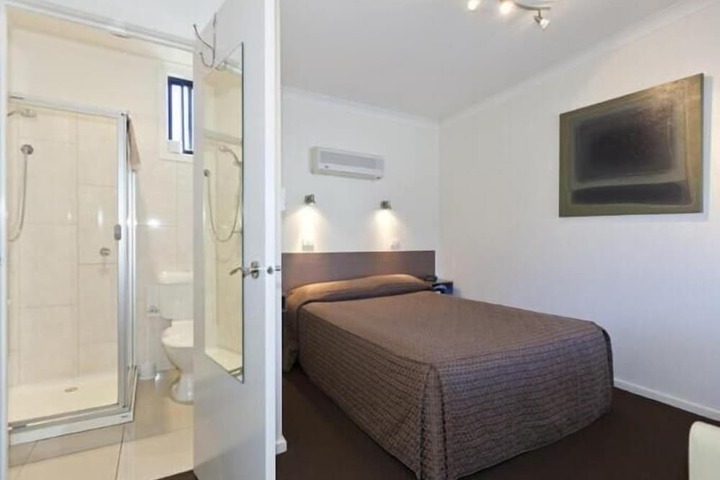 Room 7 of 35