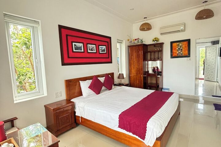 Room 27 of 53