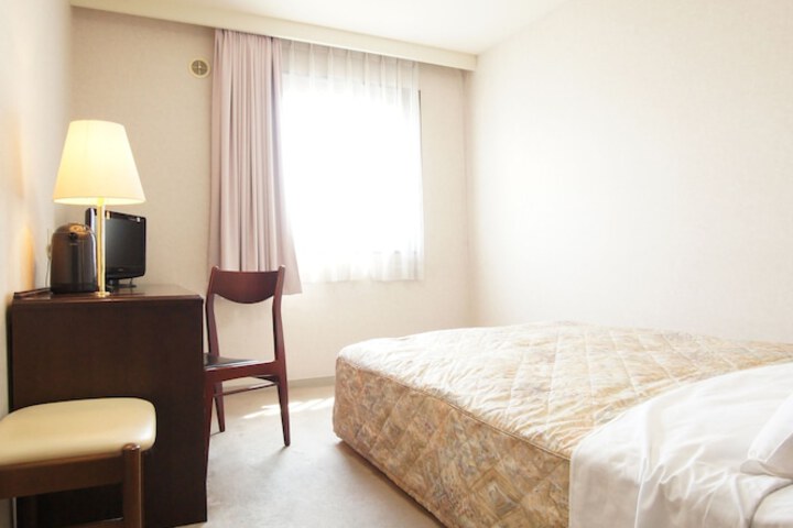 Room 5 of 37