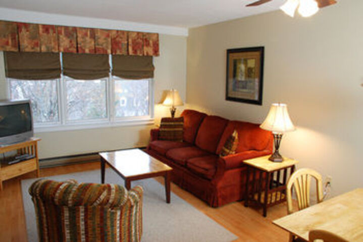 Room 33 of 61